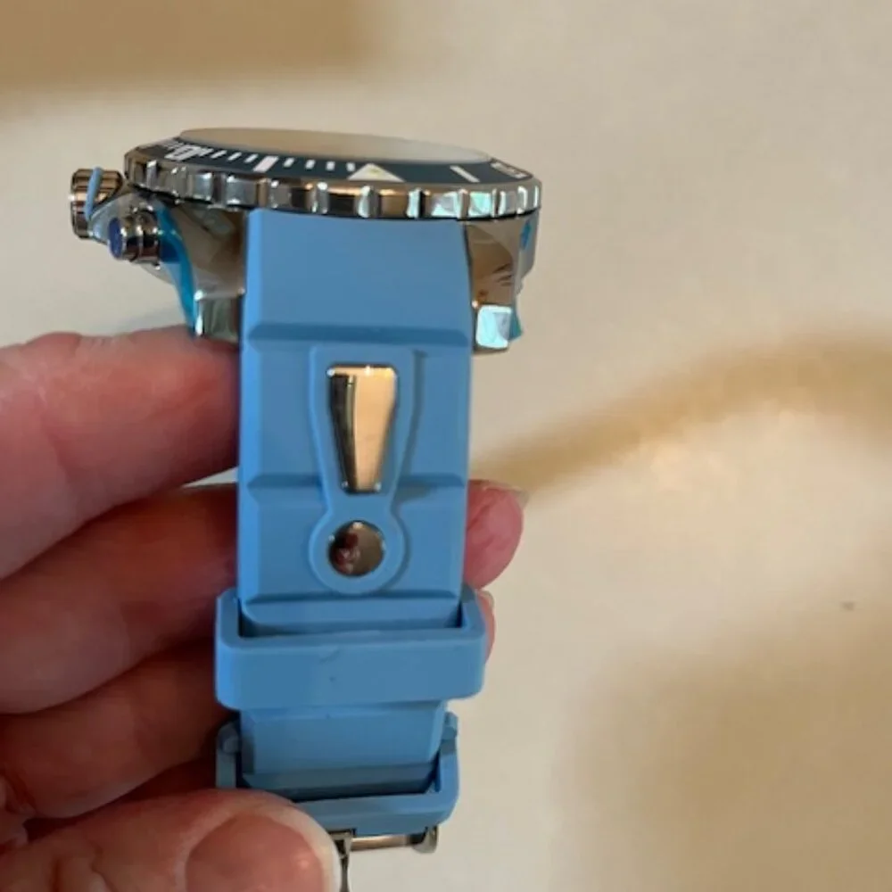 UNIVERSITY OF NC | Light Blue watch Silicone Band NEW Battery